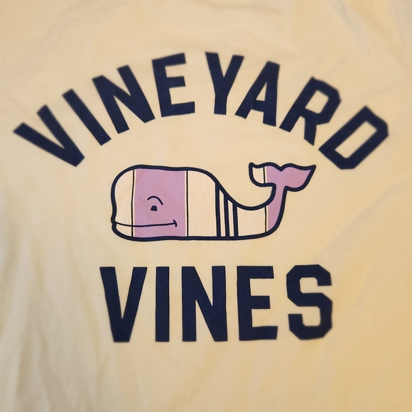 Vineyard Vines Cream T-Shirt with Whale Logo - Picture 2 of 6
